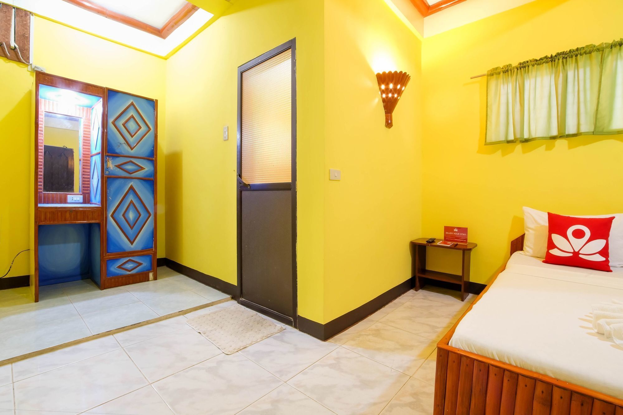 Zen Rooms White Beach Puerto Galera Bagian luar foto