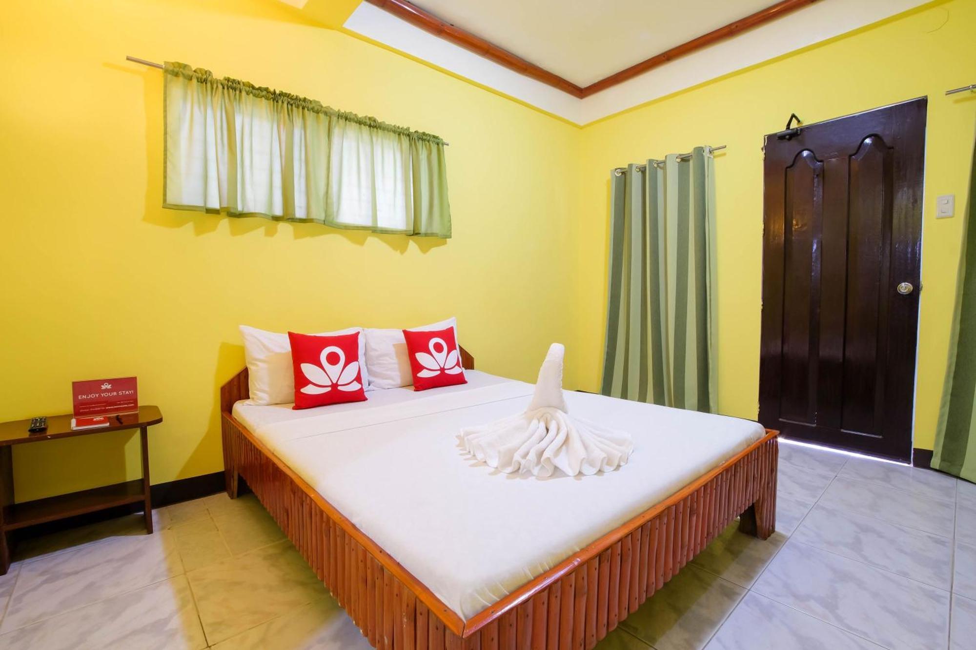Zen Rooms White Beach Puerto Galera Bagian luar foto