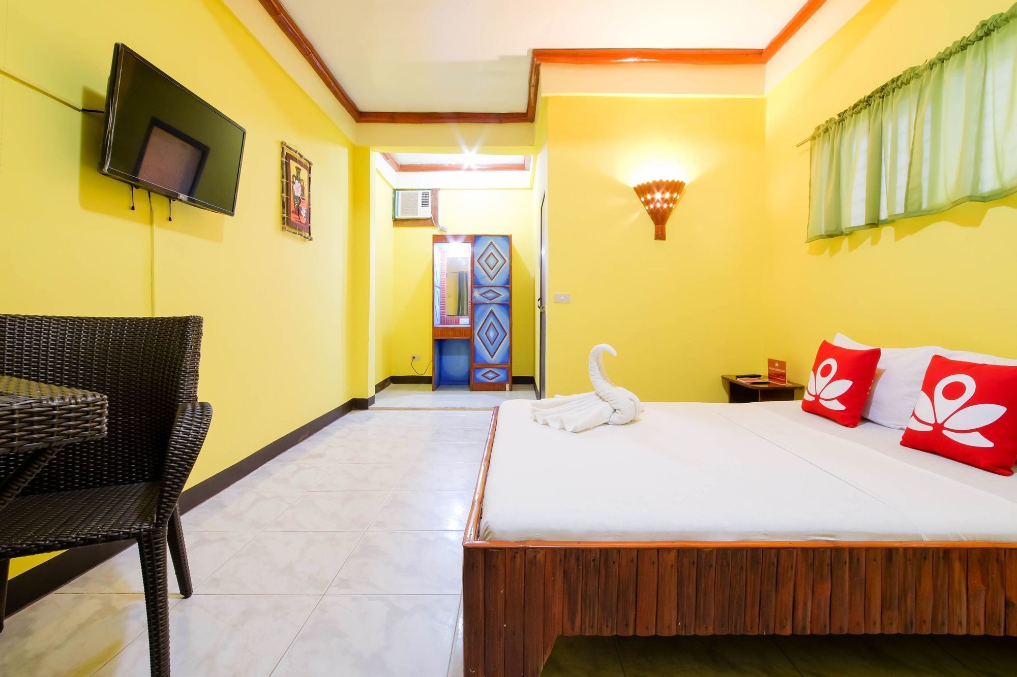 Zen Rooms White Beach Puerto Galera Bagian luar foto