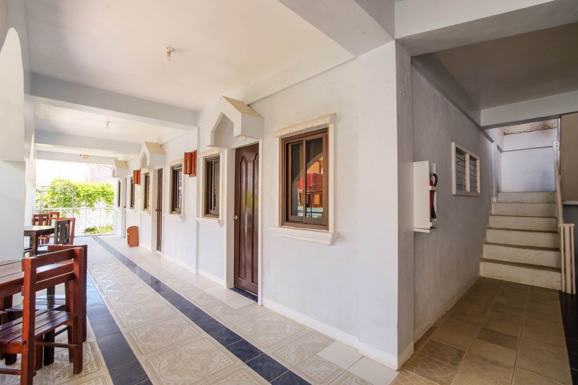 Zen Rooms White Beach Puerto Galera Bagian luar foto