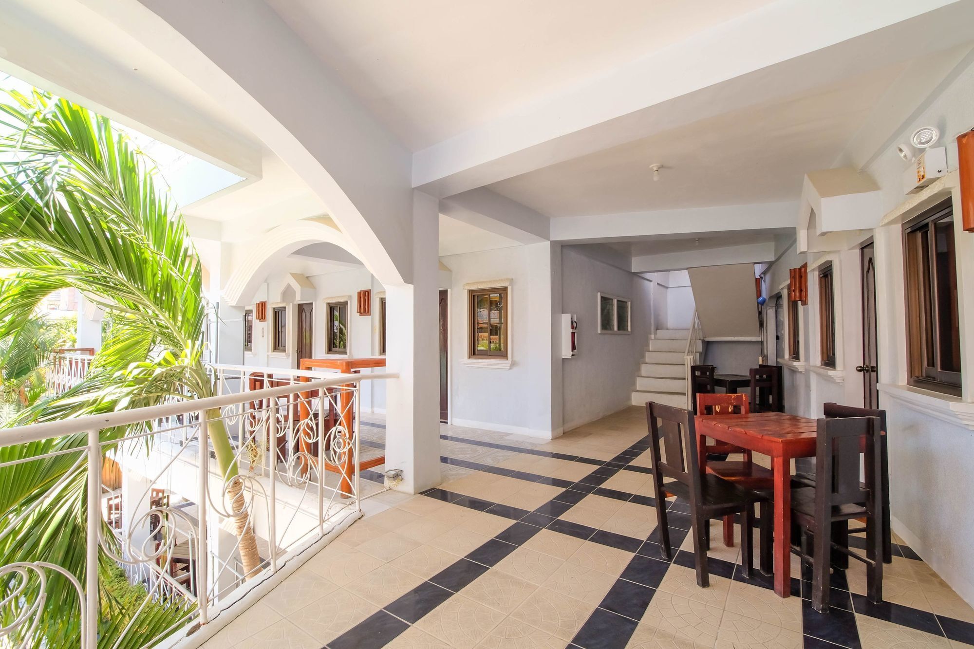 Zen Rooms White Beach Puerto Galera Bagian luar foto